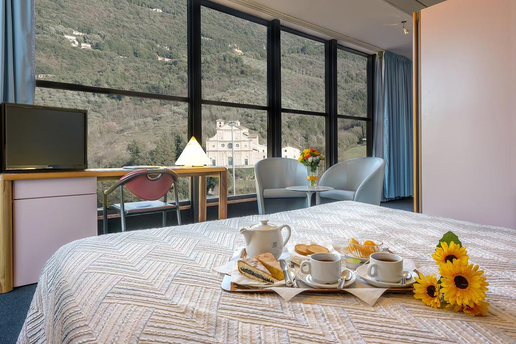 Albornoz Palace Hotel Spoleto Esterno foto